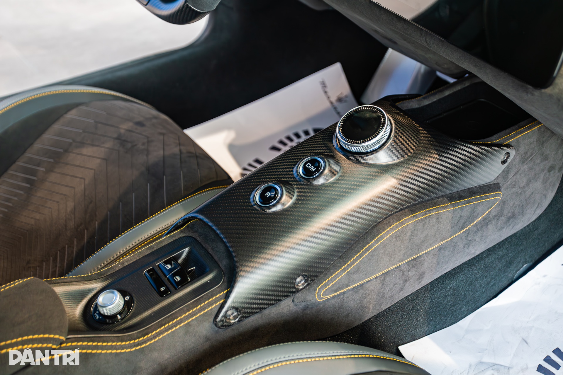 Chào giá hơn 22 tỷ, siêu xe Maserati MC20 bản độc nhất Việt Nam có gì? - 10