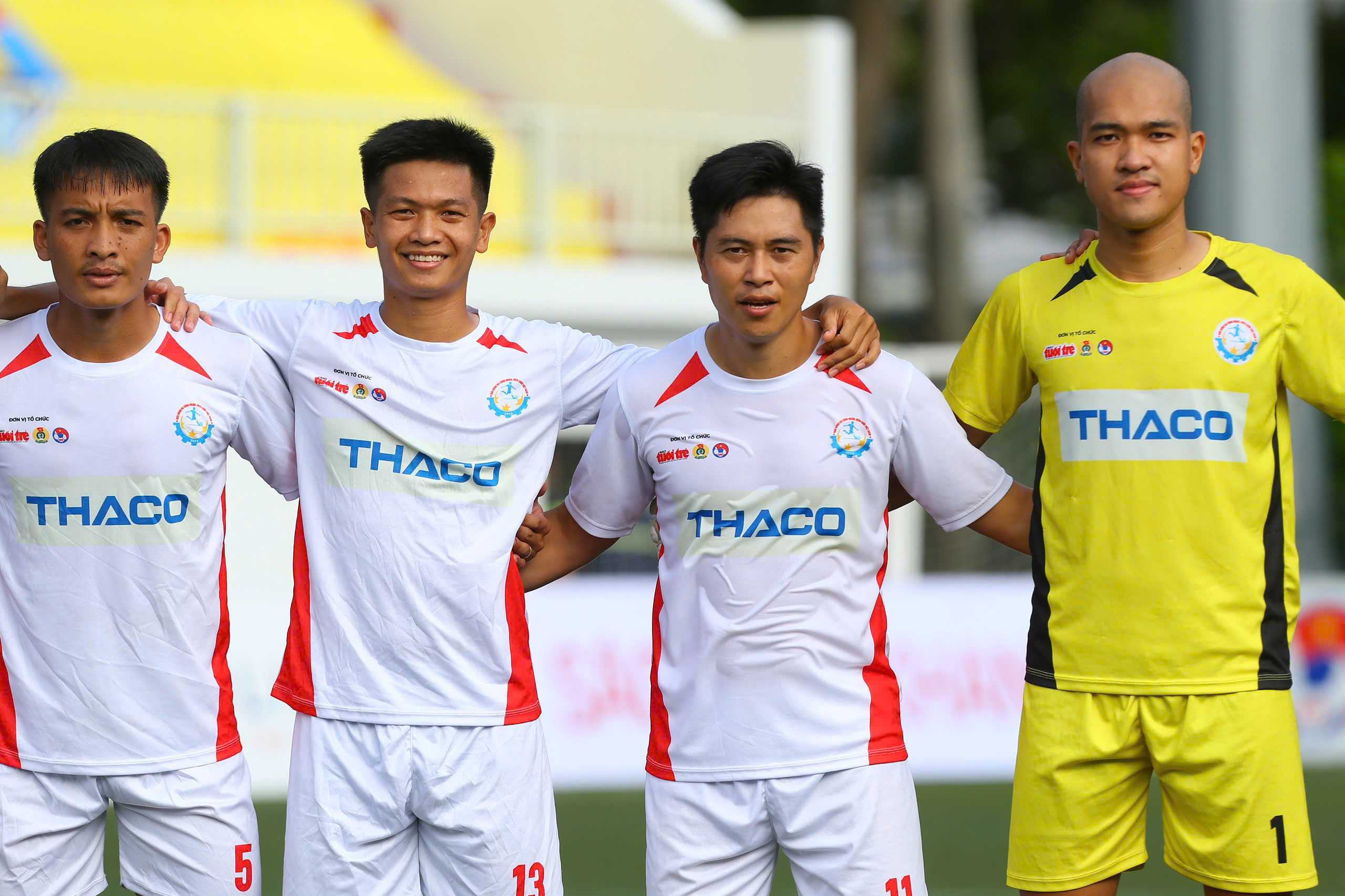 Nhiều kết quả bất ngờ ngày khai mạc vòng chung kết Giải bóng đá công nhân, viên chức 2 bóng đá công nhân - Ảnh 2.