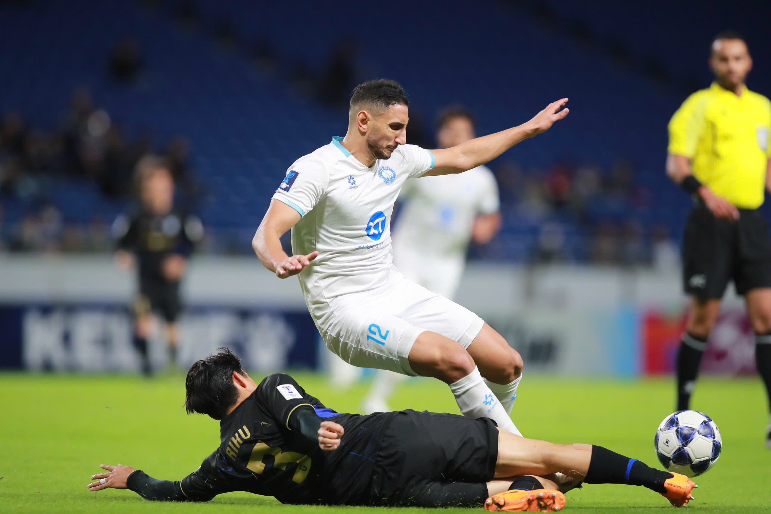 CLB Nam Định thua đậm Gamba Osaka: Quyết lật ngược thế cờ khi tái đấu ở Thiên Trường- Ảnh 2.