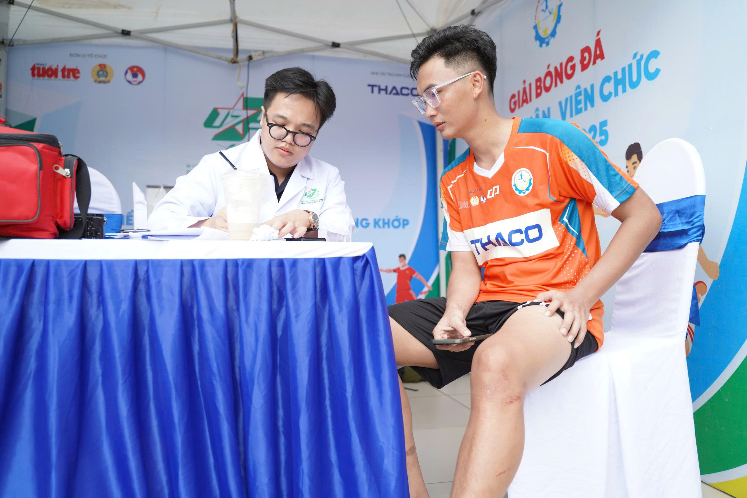 Nhiều hoạt động sôi nổi ở vòng chung kết Giải bóng đá công nhân, viên chức 2 Nhiều hoạt động sôi nổi ở vòng chung kết Giải bóng đá công nhân, viên chức - Ảnh 2.