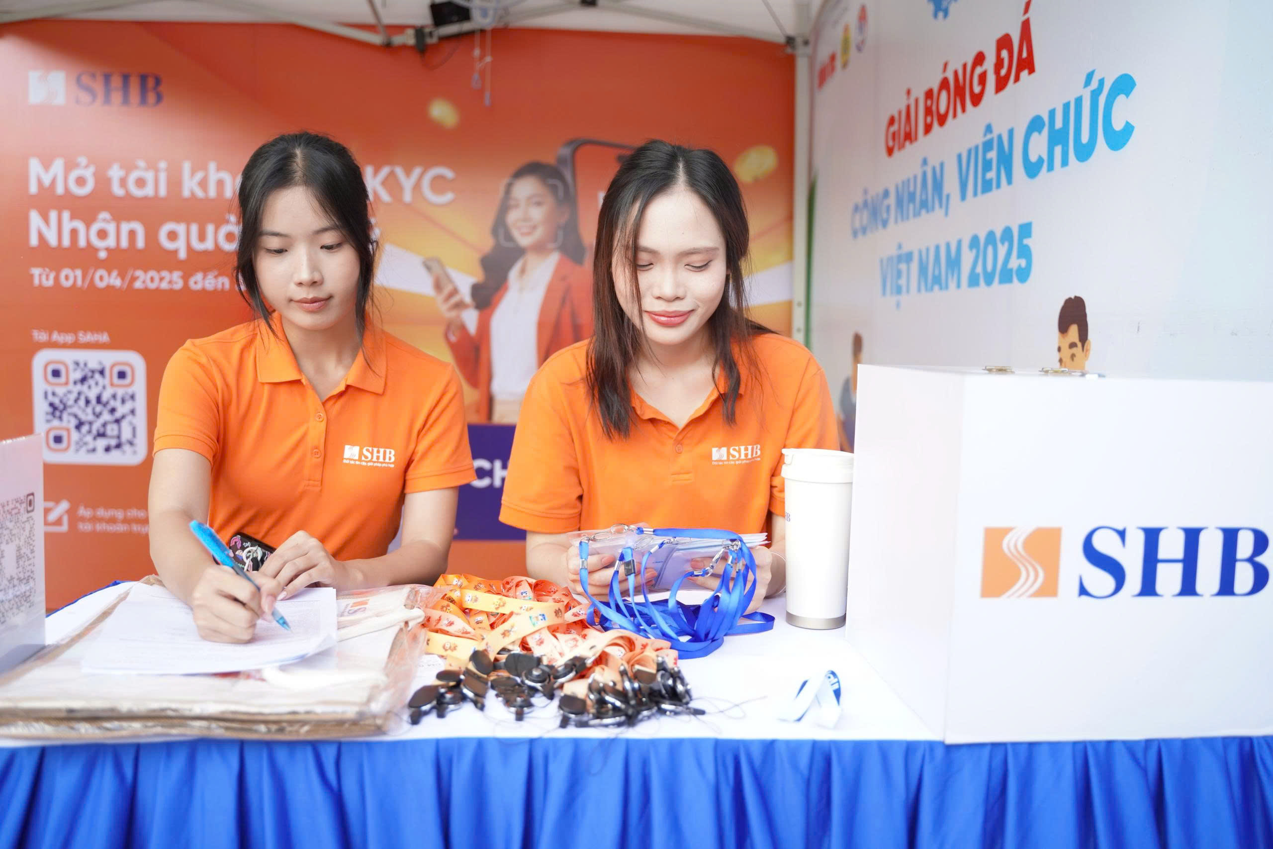 Nhiều hoạt động sôi nổi ở vòng chung kết Giải bóng đá công nhân, viên chức 4 công nhân - Ảnh 4.