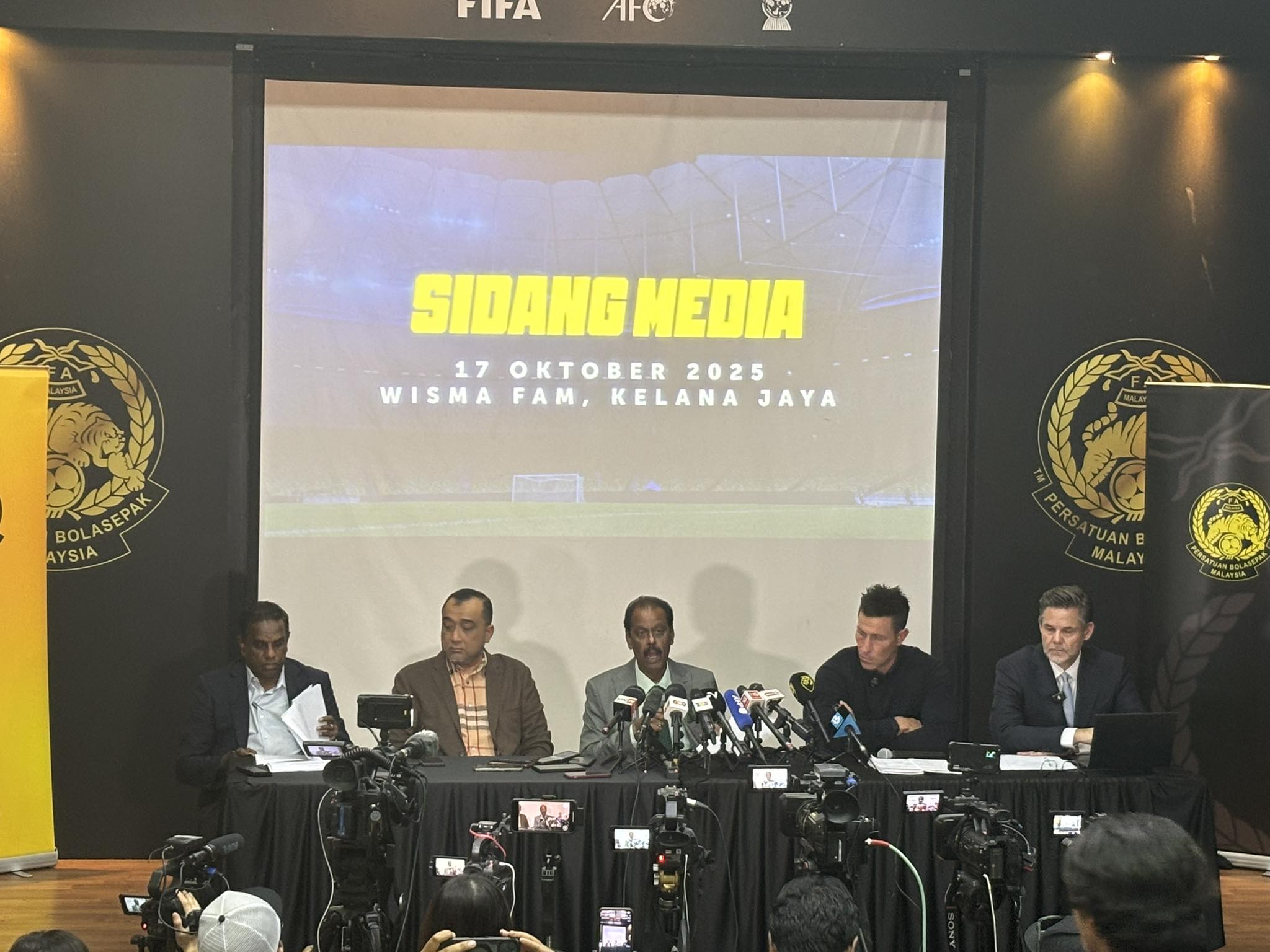 Chuyên gia Malaysia: ‘FAM như nhân viên làm việc vặt, FIFA chắc chắn không thay đổi án phạt’- Ảnh 2.