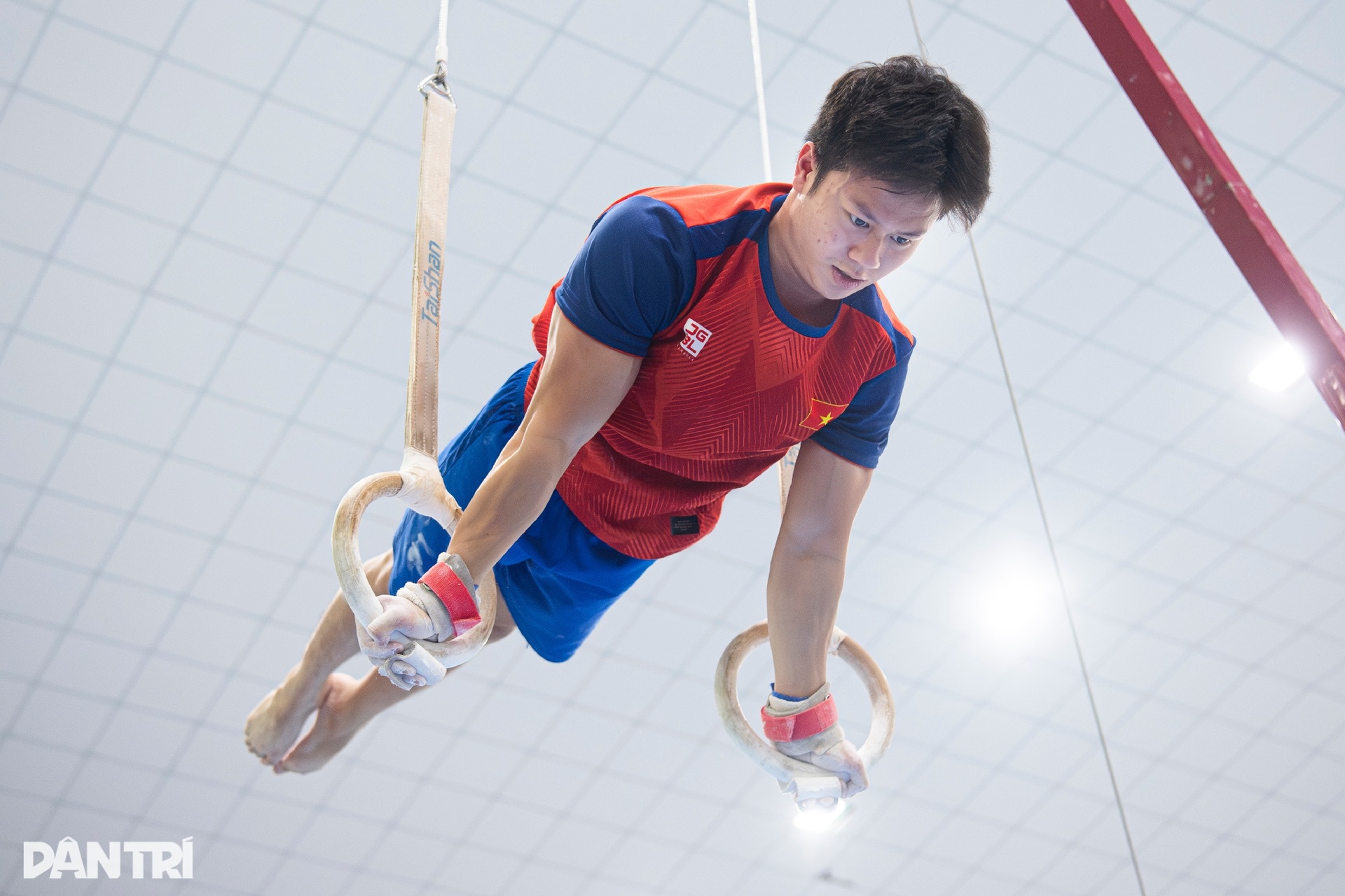Khổ luyện thành tài tại “lò luyện vàng” Thể dục dụng cụ Việt Nam - 9