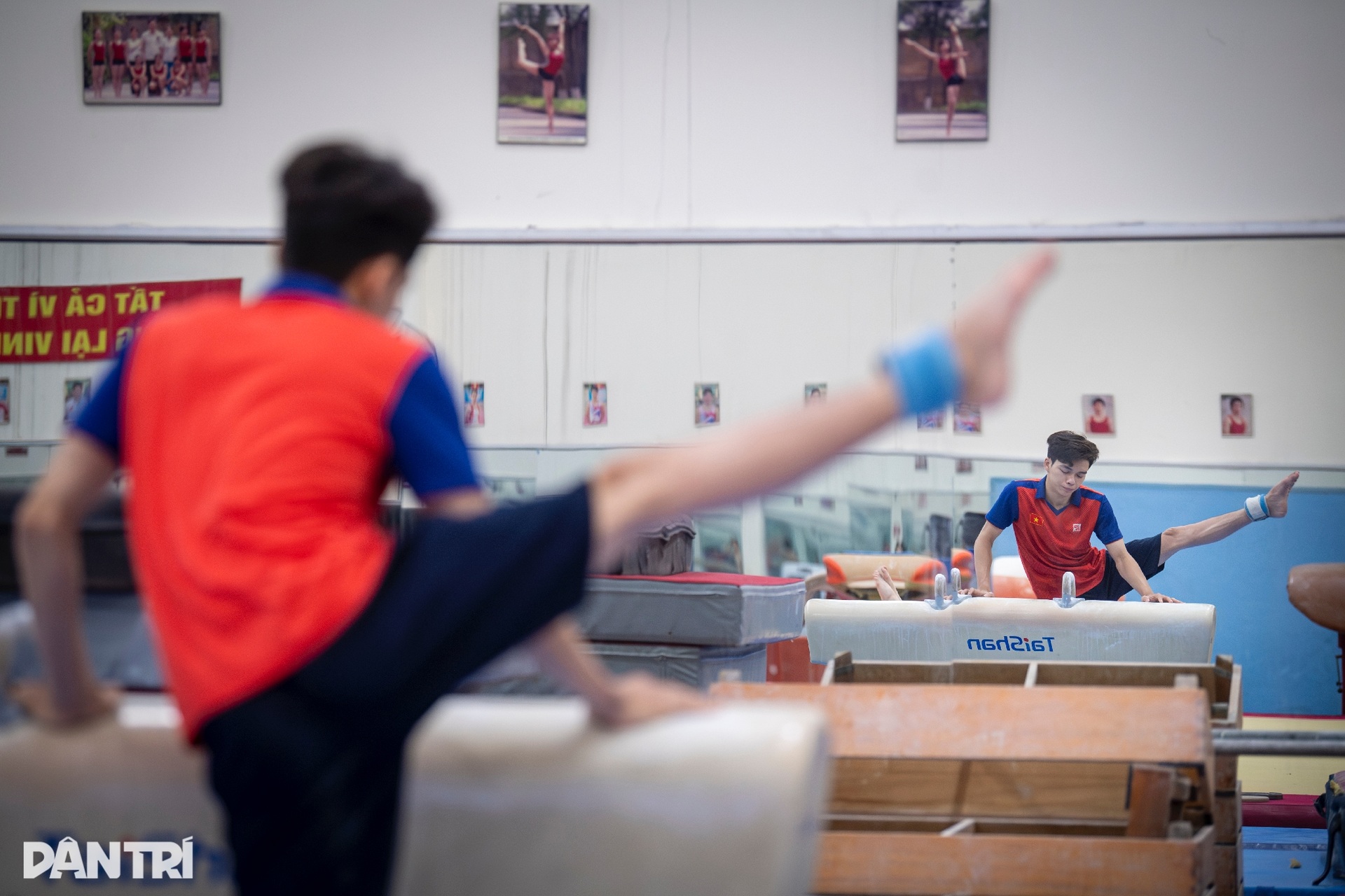 Khổ luyện thành tài tại “lò luyện vàng” Thể dục dụng cụ Việt Nam - 10