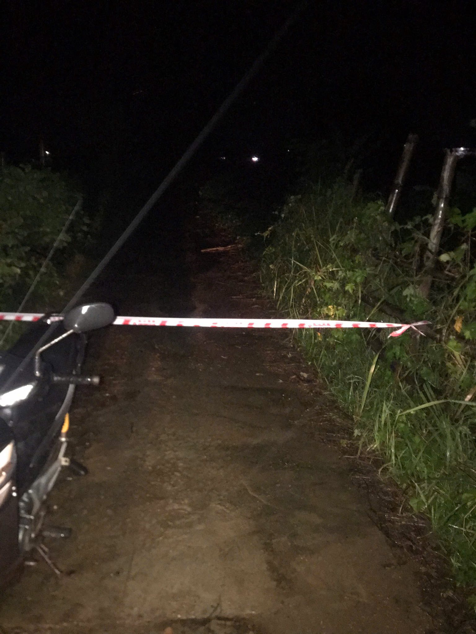 Mưa lớn tại Đà Nẵng gây ngập lụt , người dân chạy lũ khẩn cấp trong đêm - Ảnh 14.