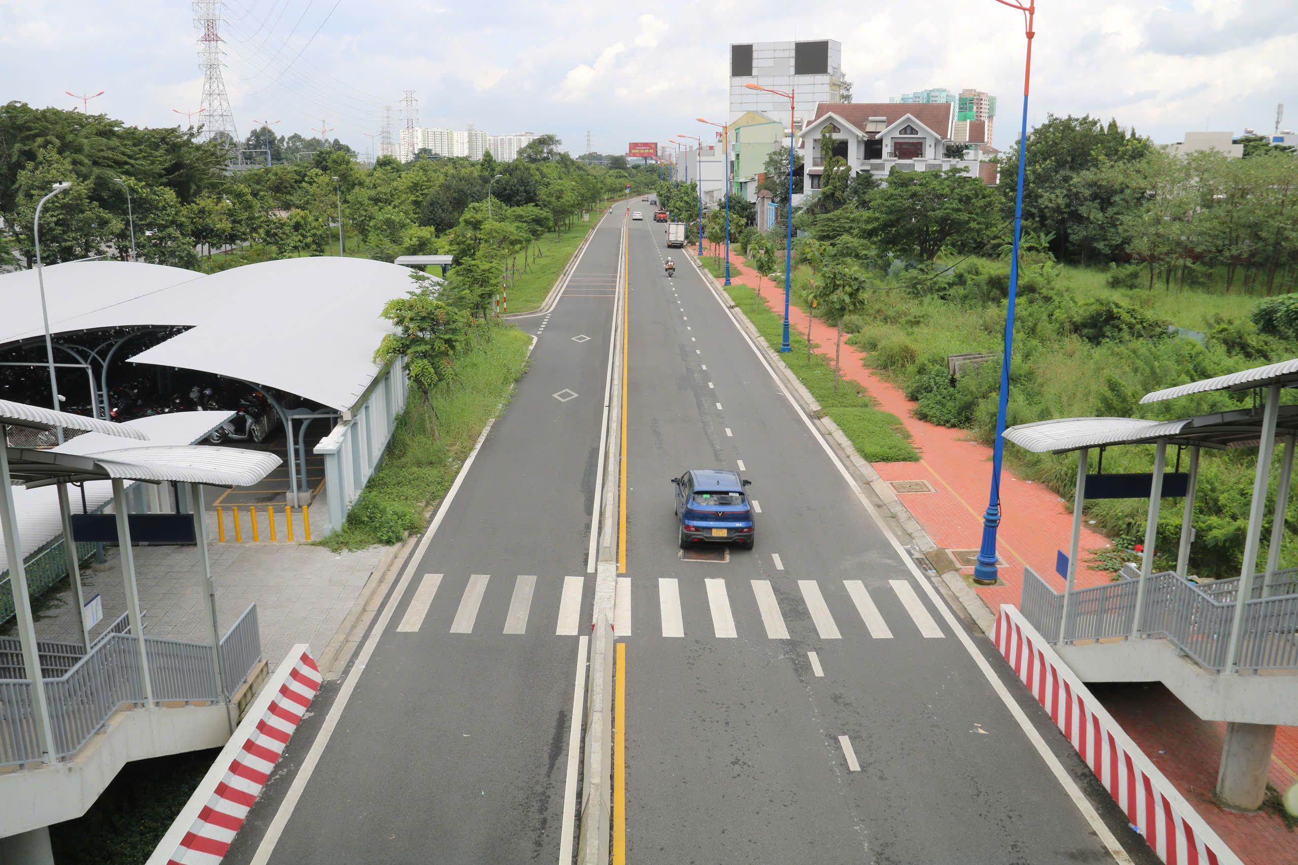 Vì sao đường song hành Võ Nguyên Giáp chờ hai năm mới thông xe? - Ảnh 6.