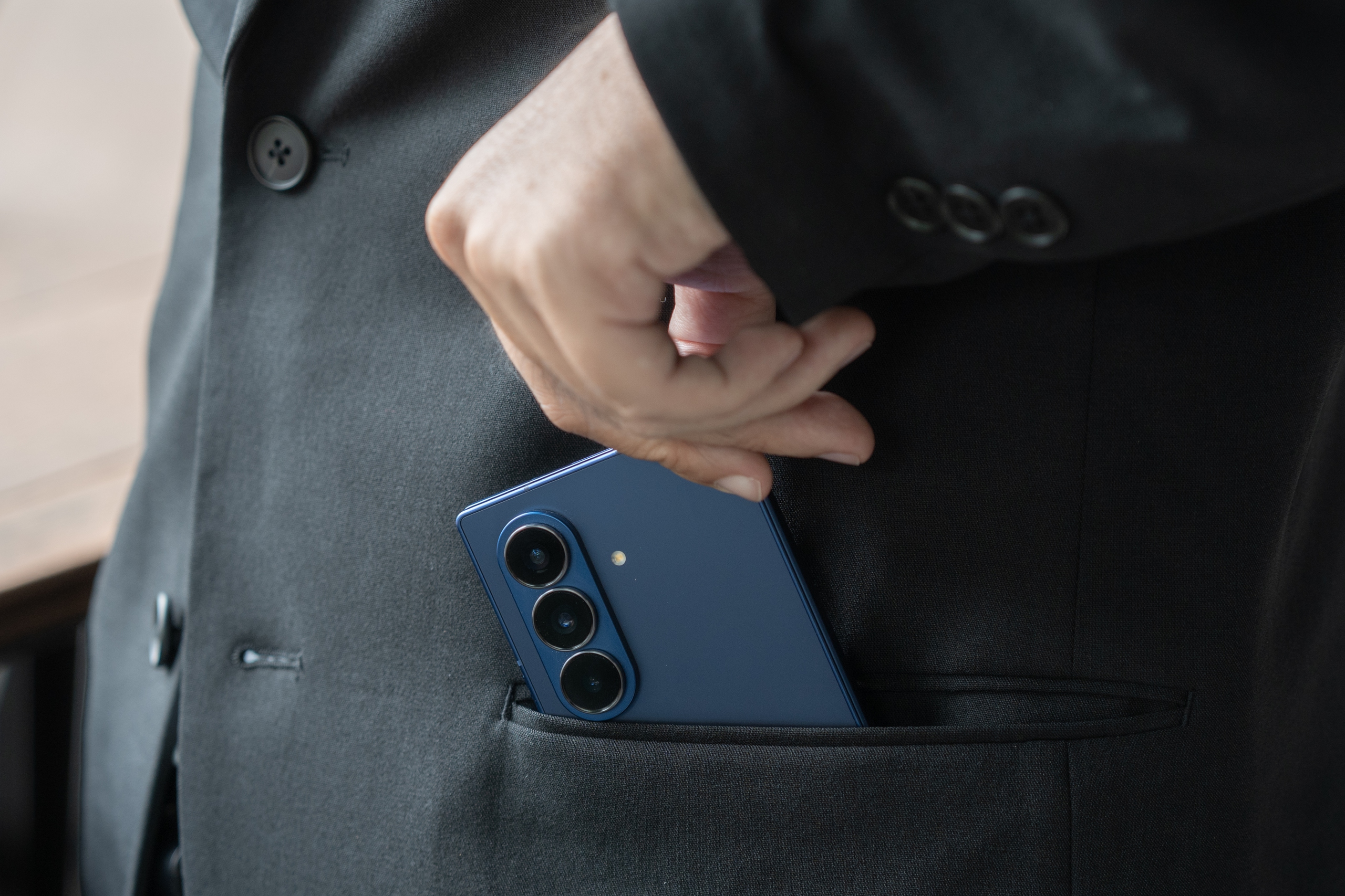 Mỏng hơn để làm được nhiều hơn 2 Galaxy Z Fold7: Mỏng hơn để làm được nhiều hơn - Ảnh 2.