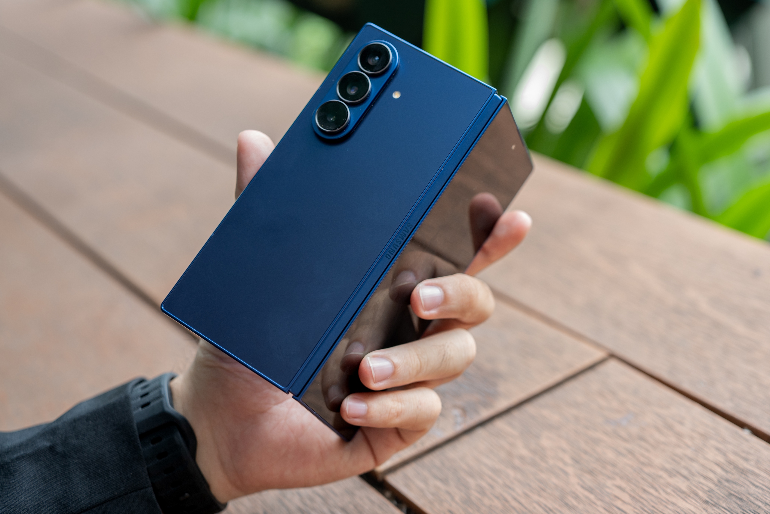 Mỏng hơn để làm được nhiều hơn 3 Galaxy Z Fold7: Mỏng hơn để làm được nhiều hơn - Ảnh 3.