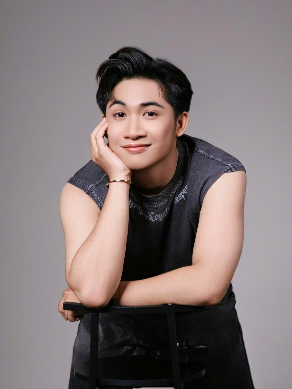 'Hậu duệ' 26 tuổi của nghệ sĩ Bình Tinh- Ảnh 2. 'Hậu duệ' 26 tuổi của nghệ sĩ Bình Tinh- Ảnh 2.