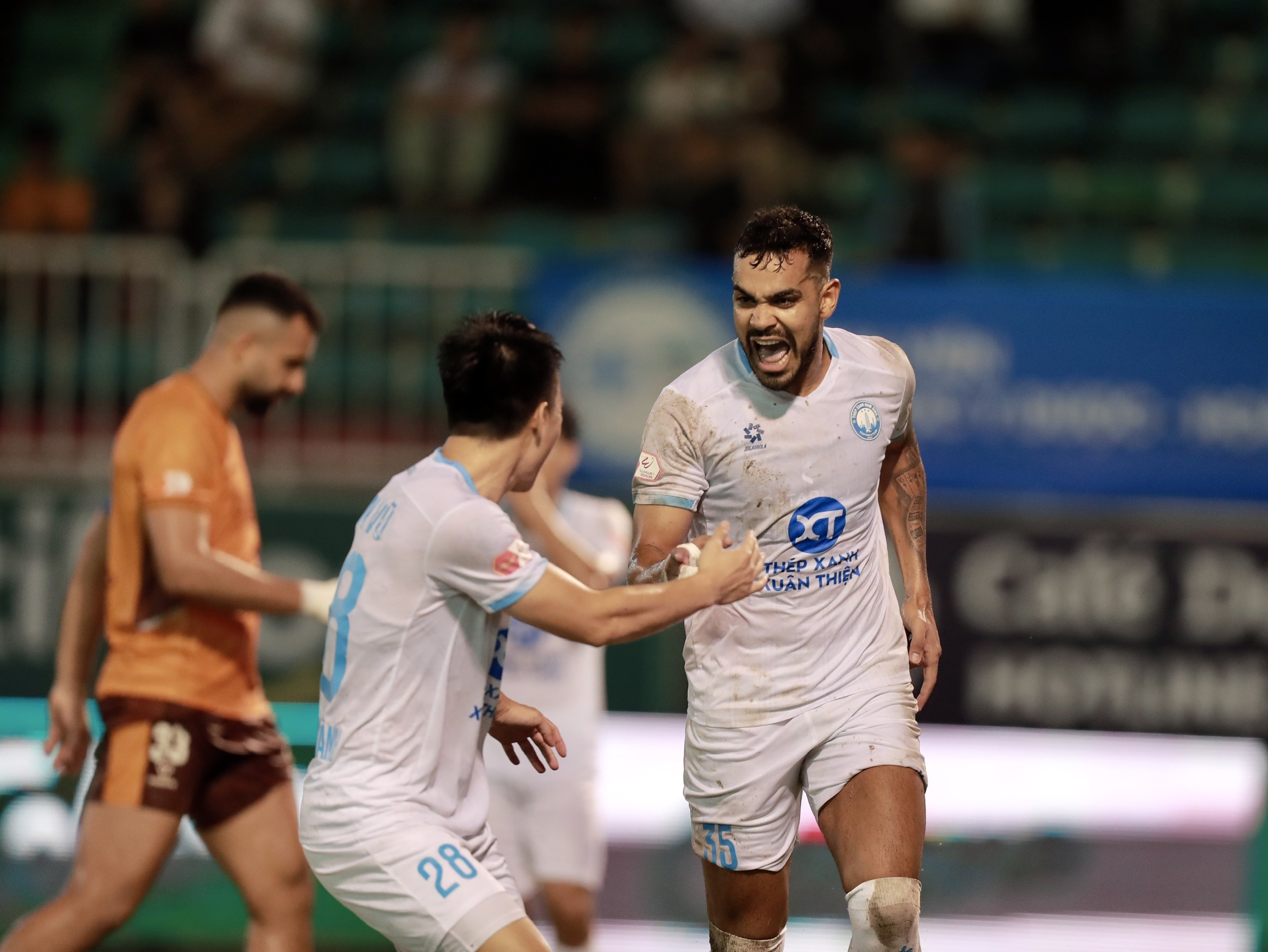 HAGL hòa cực hay Nam Định: Chạy đua tỷ số kịch tính, sao trẻ lại tỏa sáng- Ảnh 3.