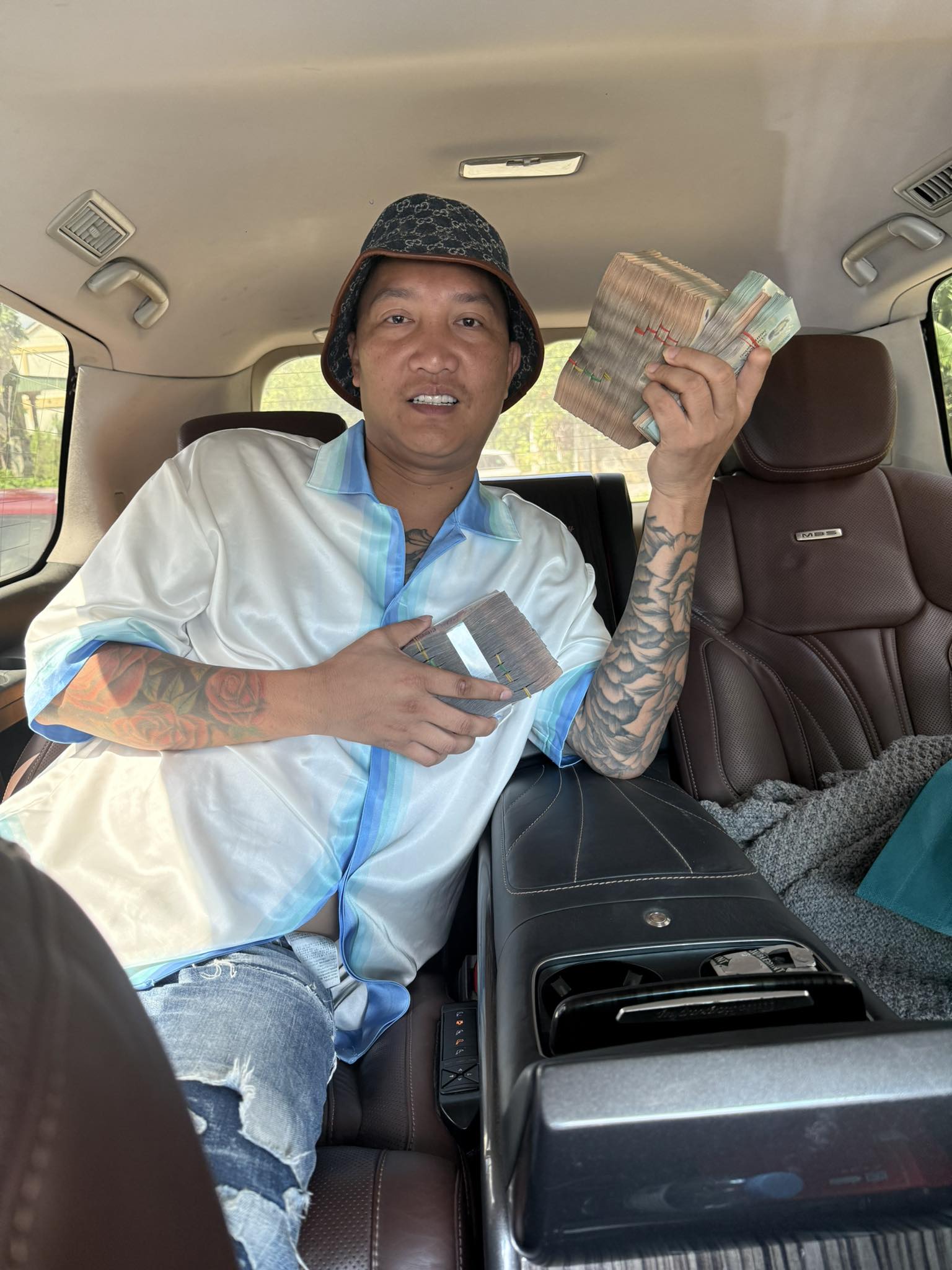 Huấn Hoa Hồng có động thái lạ- Ảnh 3.