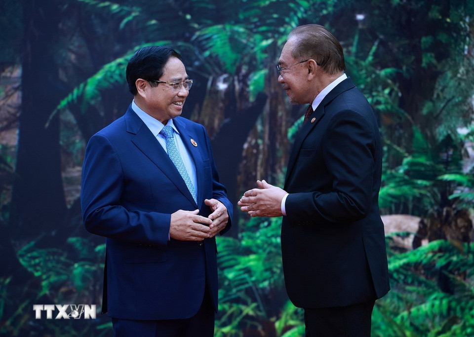 Thủ tướng Malaysia đón Thủ tướng Phạm Minh Chính dự Hội nghị cấp cao ASEAN - Ảnh 4.