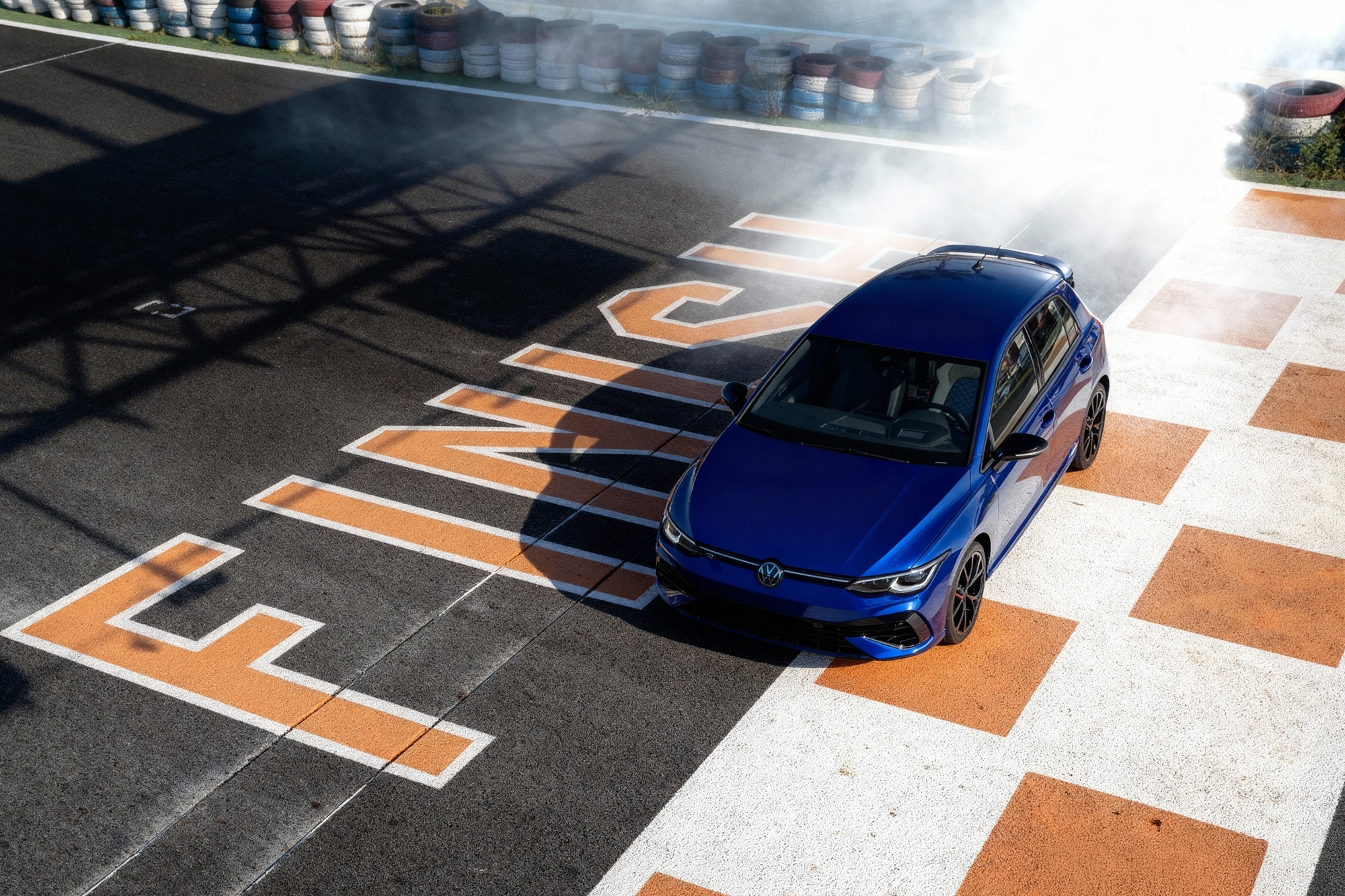 Volkswagen Golf ra mắt Việt Nam: Giá chỉ từ 768 triệu tương đương Honda Civic, mạnh tới 316 mã lực - Ảnh 18.