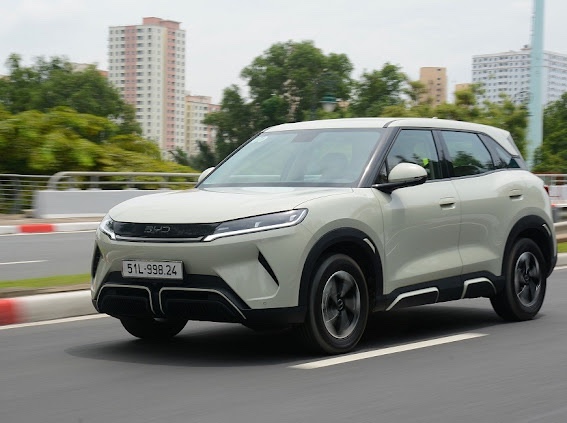 Gia đình 5 người, nên mua ô tô điện nào? - Ảnh 3.