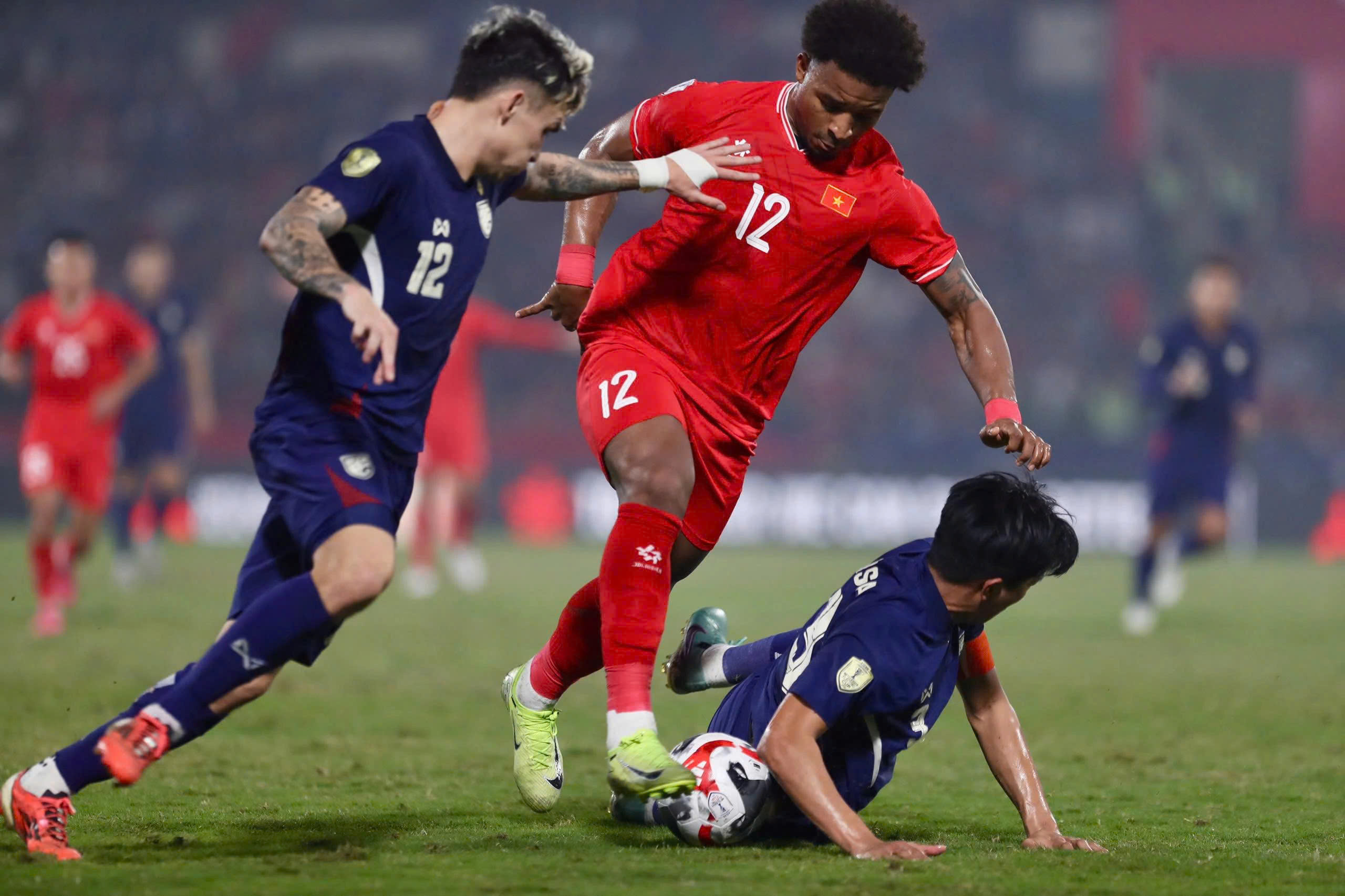 HLV Ishii choáng váng vì bị sa thải, báo Thái Lan bất ngờ nhắc đội tuyển Việt Nam- Ảnh 2.