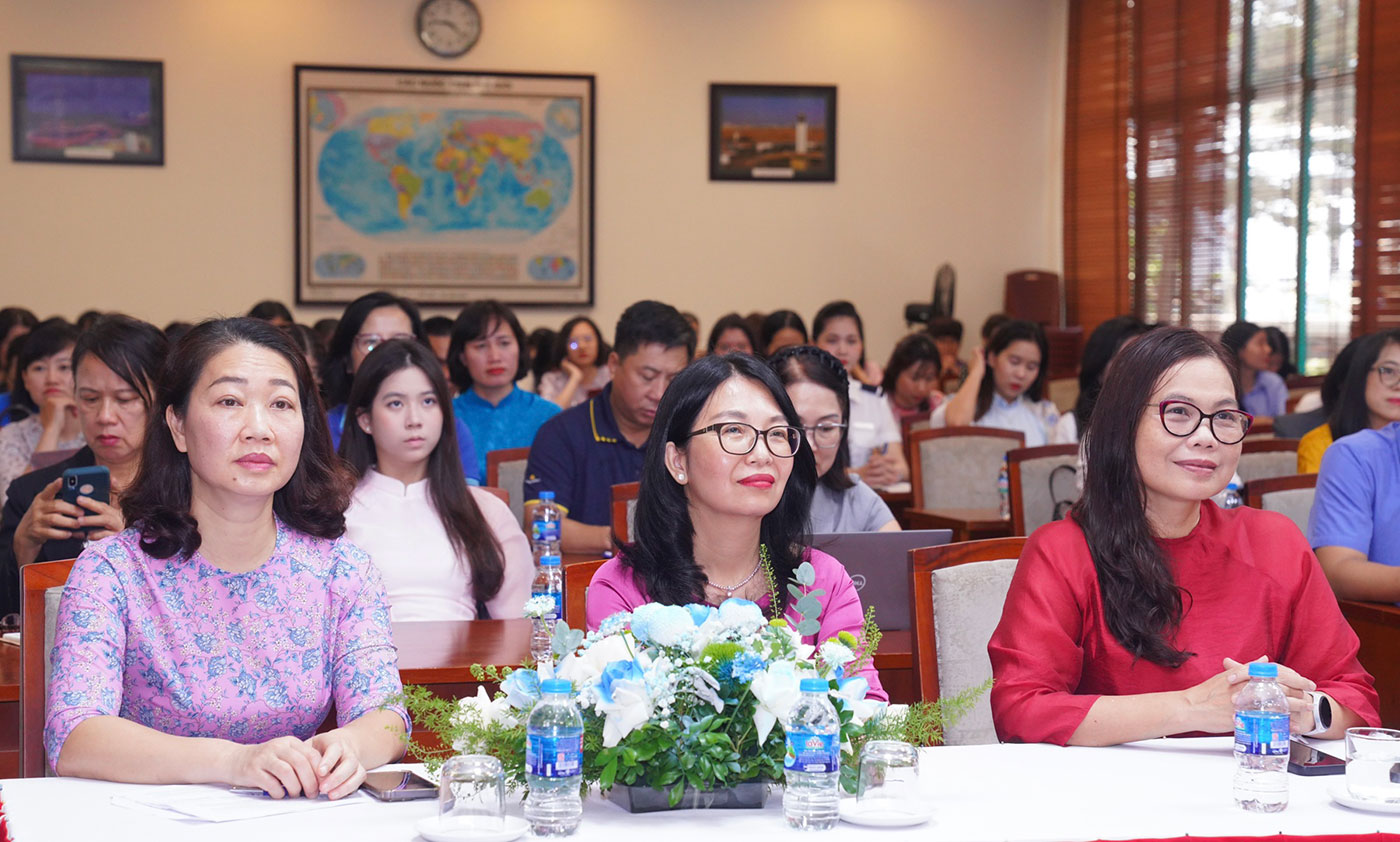 Vinh danh phụ nữ ngành hàng không: Vững vàng vươn cao - Phát triển bền vững
- Ảnh 2.