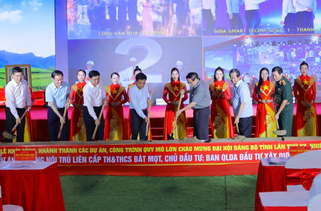 Xây trường nội trú bằng tất cả lòng yêu thương dành cho học sinh 2 Thủ tướng Phạm Minh Chính: Xây trường bằng tất cả lòng yêu thương dành cho học sinh - Ảnh 2.