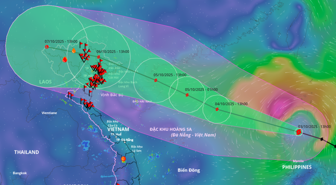 2 kịch bản dự báo bão Matmo đổ bộ vào Quảng Ninh- Ảnh 1.