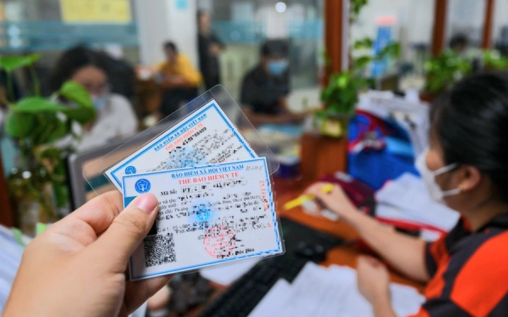 20 nhóm đối tượng được cấp thẻ bảo hiểm y tế miễn phí từ 1-7 - Ảnh 2.