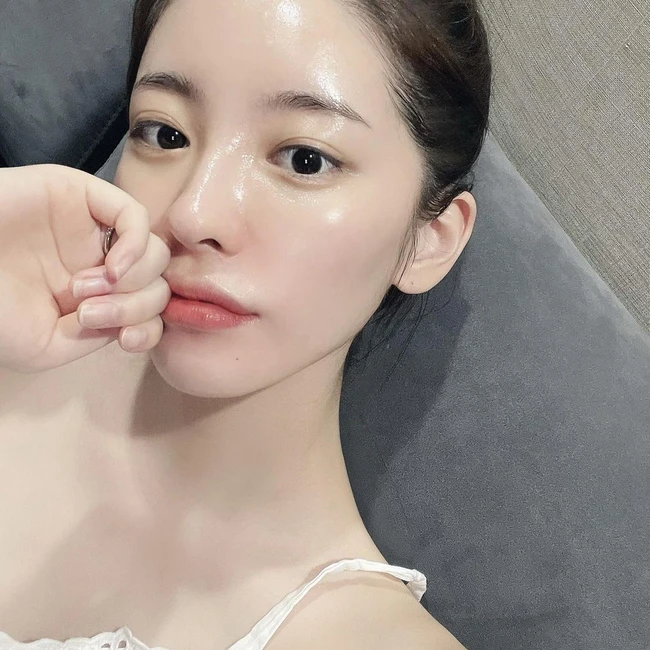 30 ngày bỏ sữa rửa mặt chuyển sang dùng nước vo gạo tự nhiên: đây là điều xảy ra với làn da tôi 1 Việc thay đổi một thói quen nhỏ rất có thể sẽ ảnh hưởng lớn đến làn da của bạn.