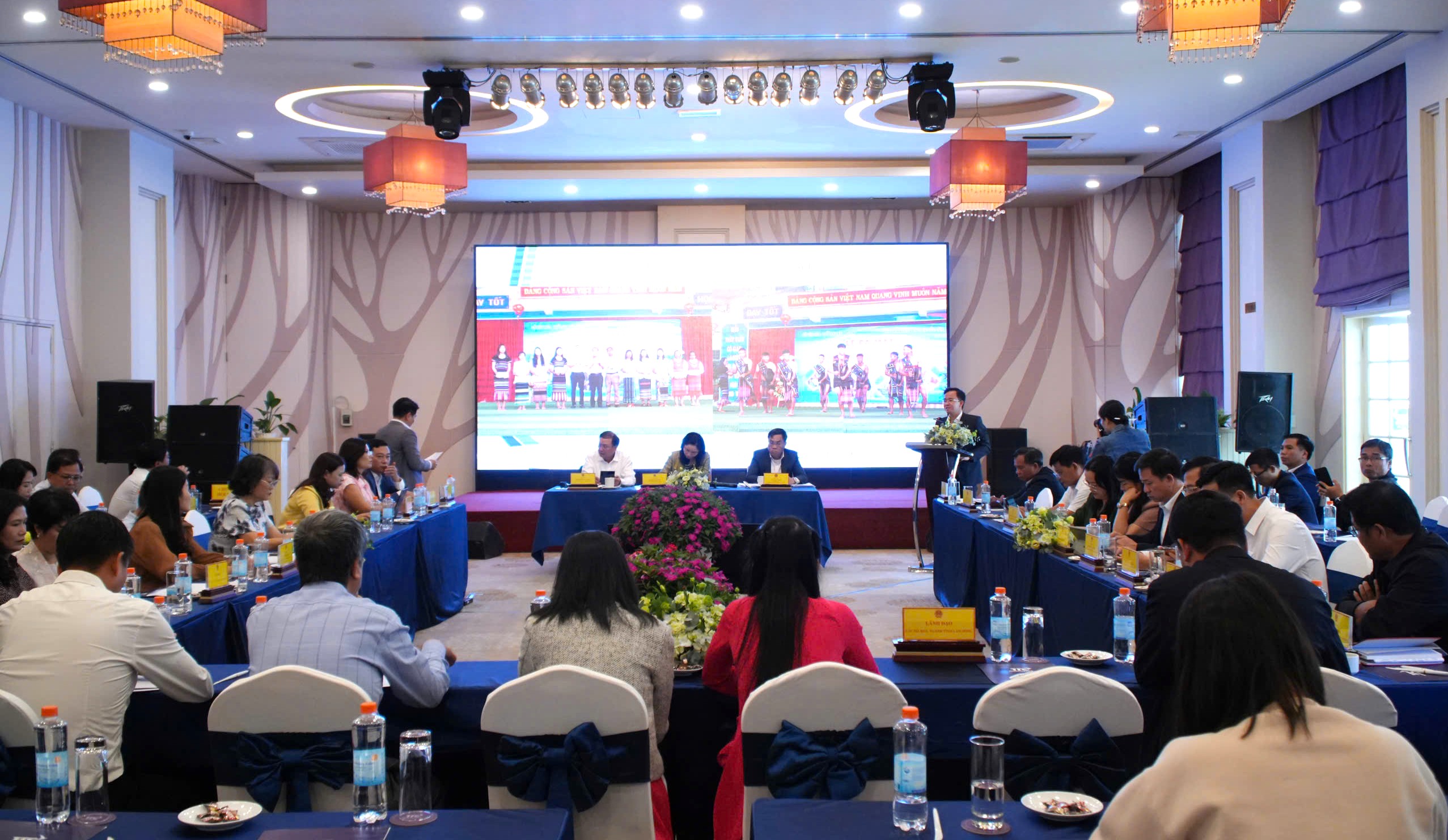 Bảo tồn giá trị văn hóa truyền thống các dân tộc gắn với phát triển du lịch - Ảnh 1.