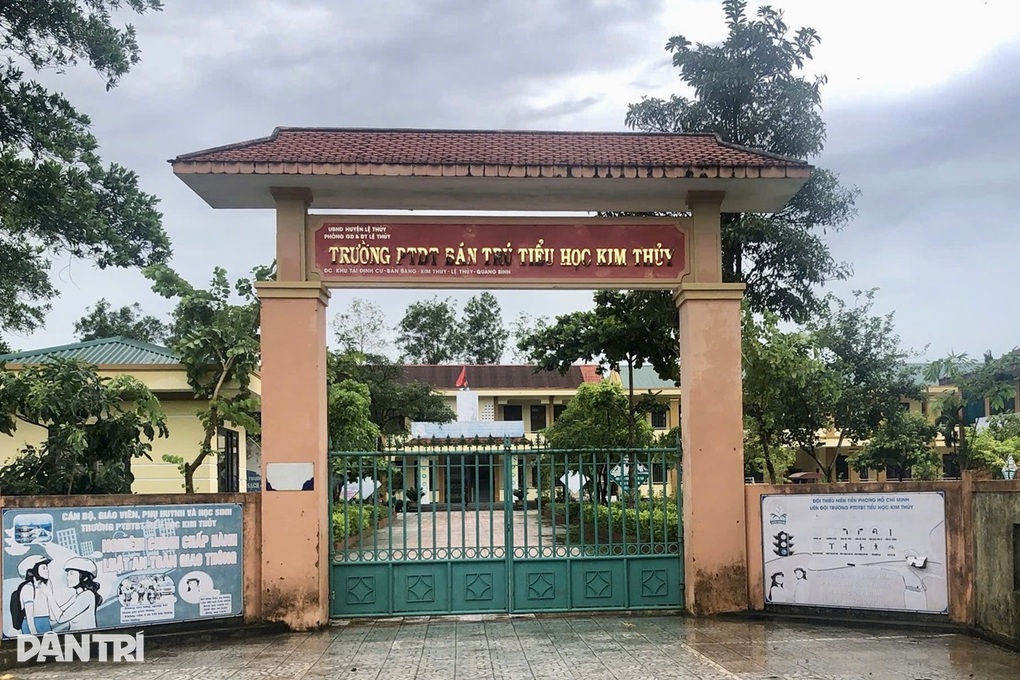 Vụ 40 học sinh nhập viện: Phó Hiệu trưởng nói về đoạn clip gây tranh luận - 1