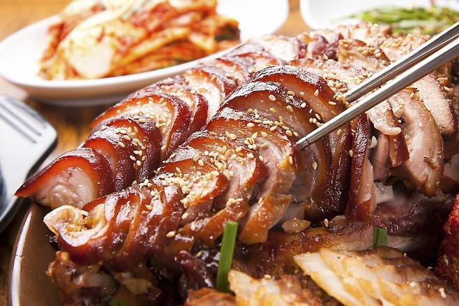 9 loại thực phẩm bổ sung collagen sau tuổi 30 cho làn da căng mịn, chị em nào không biết thì thiệt thân- Ảnh 1.