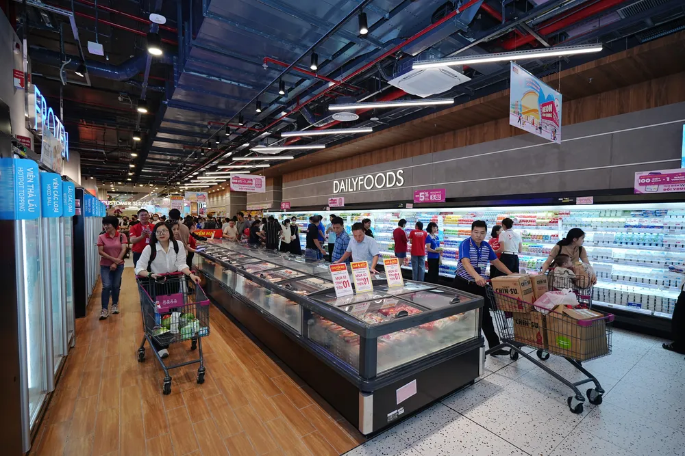 Không gian mua sắm thân thiện, đáp ứng nhu cầu của mọi thành viên trong gia đình. aeon-day-manh-mo-rong-tai-viet-nam-voi-su-kien-khai-truong-aeon-van-giang-tai-hung-yen-2.jpg