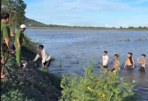 - Ảnh 1. - Ảnh 1.