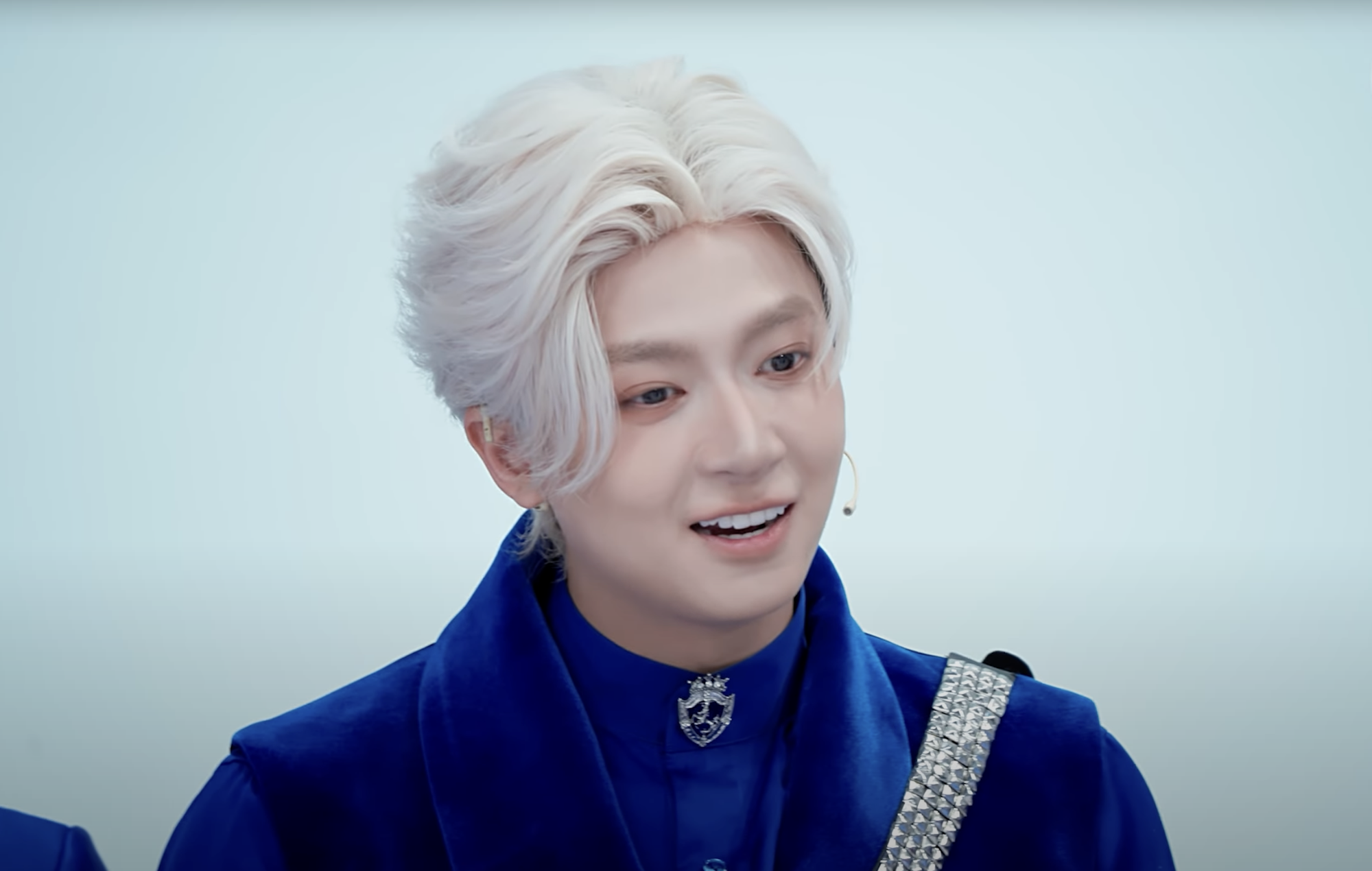 Anh Trai Say Hi diêm dúa!- Ảnh 1.