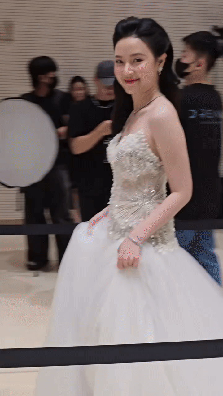 Ánh Viên có ngày vượt mặt cả Midu thế này ư?- Ảnh 1.