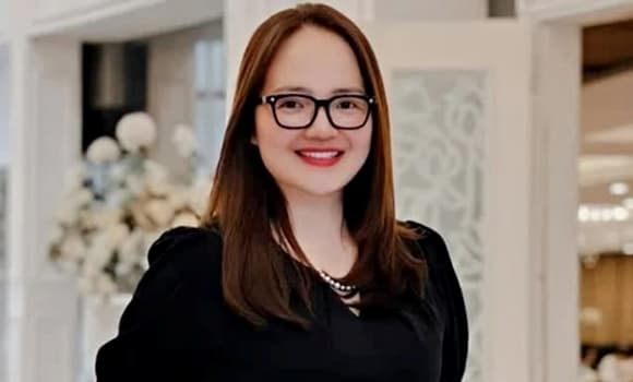 Bà hoàng dược phẩm, Hoàng Hường, bê bối