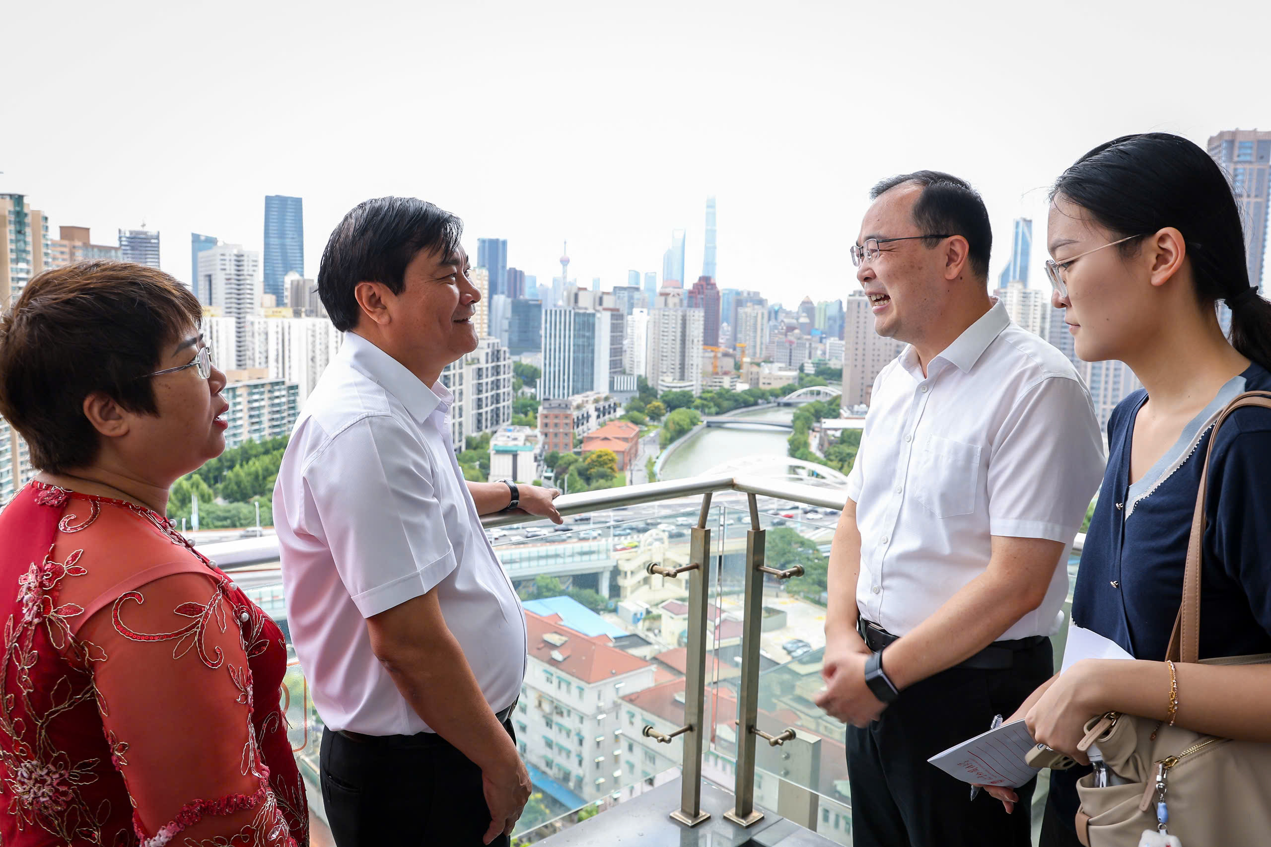 Ba tờ báo Thanh Niên kết nối để đồng hành cùng giới trẻ Việt - Trung- Ảnh 1.