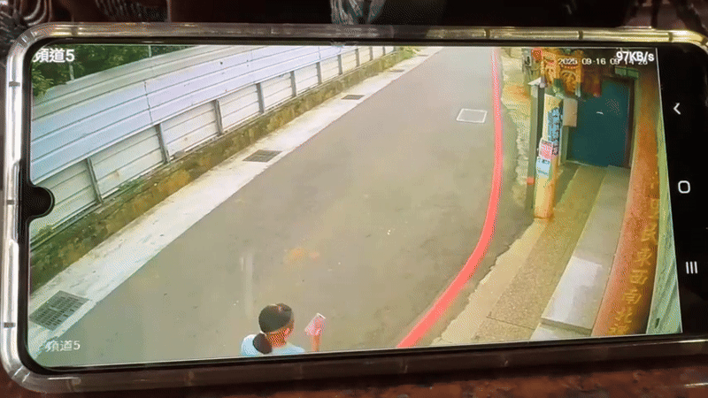 Bạn của người yêu cũ nhắn tin nói muốn gặp, cô gái đến điểm hẹn mới phát hiện sự thật rồi hối không kịp- Ảnh 1. Bạn của người yêu cũ nhắn tin nói muốn gặp, cô gái đến điểm hẹn mới phát hiện sự thật rồi hối không kịp- Ảnh 1.