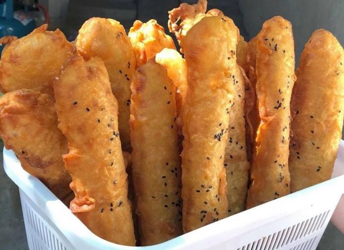 Bánh chuối chiên là món ăn vặt ngon khi trời lạnh