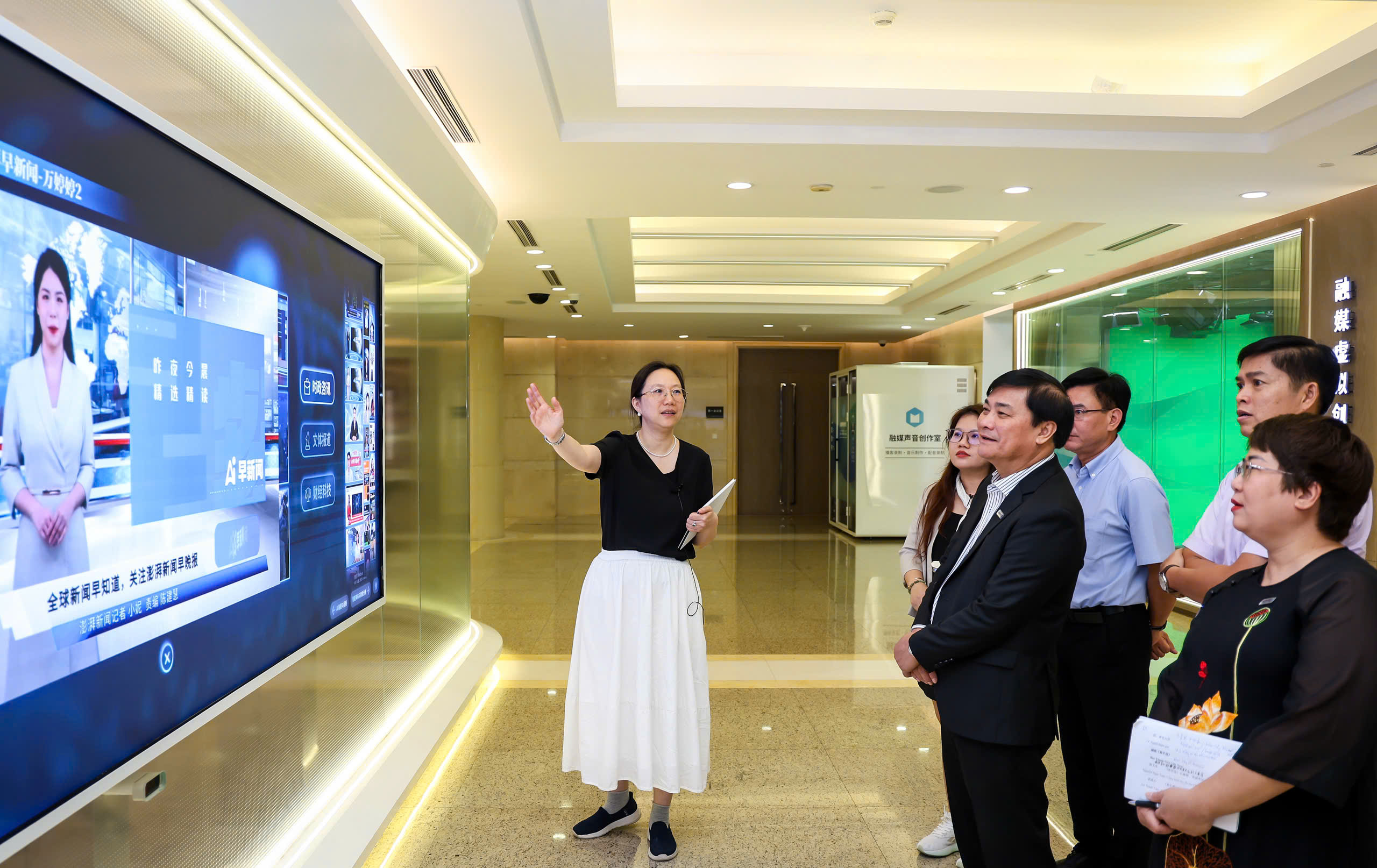 Báo Thanh Niên trao đổi hợp tác công nghệ truyền thông số với báo chí Thượng Hải- Ảnh 1. Báo Thanh Niên trao đổi hợp tác công nghệ truyền thông số với báo chí Thượng Hải- Ảnh 1.