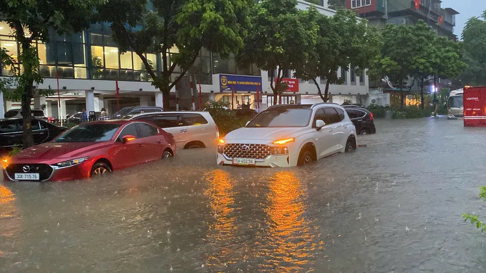 Tổng số tiền bồi thường ban đầu để khắc phục hậu quả bão số 10 ước tính hơn 357 tỉ đồng, chủ yếu tập trung ở bảo hiểm tài sản kỹ thuật và xe cơ giới. Ảnh: MINH TRÚC Tổng số tiền bồi thường ban đầu để khắc phục hậu quả bão số 10 ước tính hơn 357 tỉ đồng, chủ yếu tập trung ở bảo hiểm tài sản kỹ thuật và xe cơ giới. Ảnh: MINH TRÚC