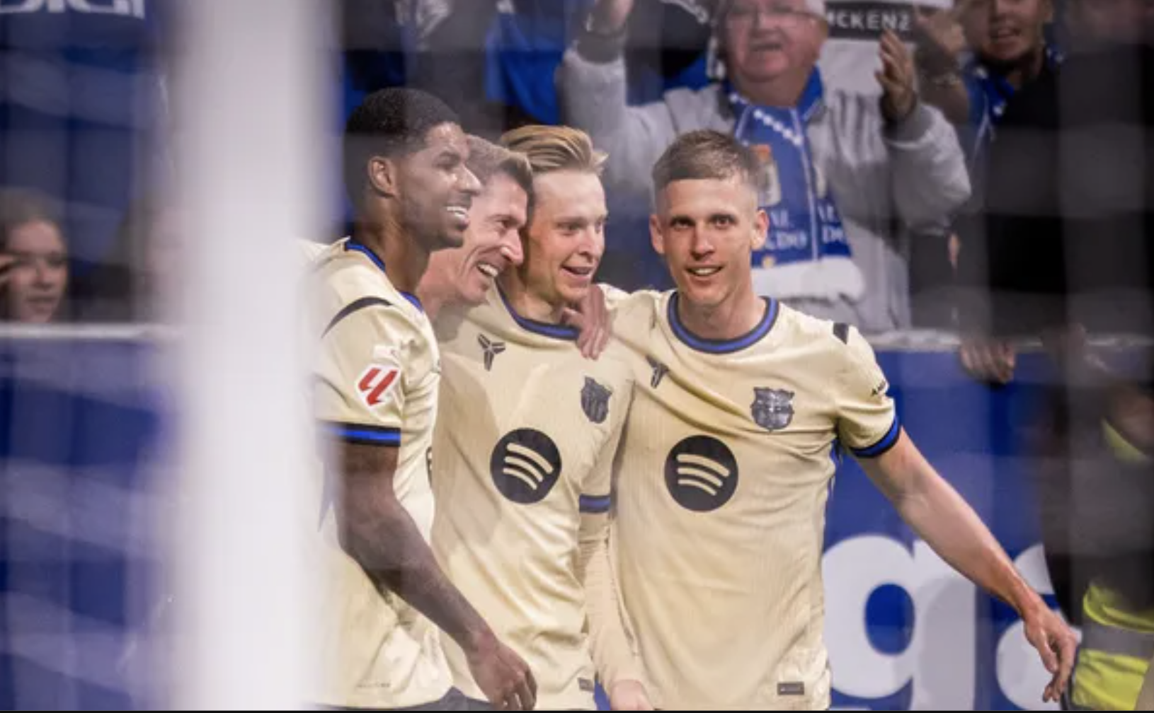 Champions League: Barcelona dễ thở, Man City đối mặt thử thách - Ảnh 1.