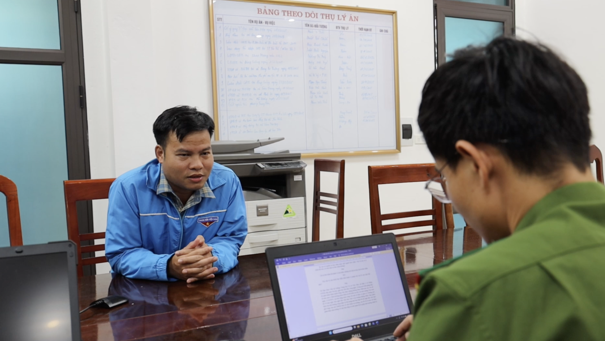 giáo viên - Ảnh 1.