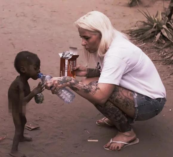 Cậu bé châu Phi , cậu bé Nigeria, bé Hope