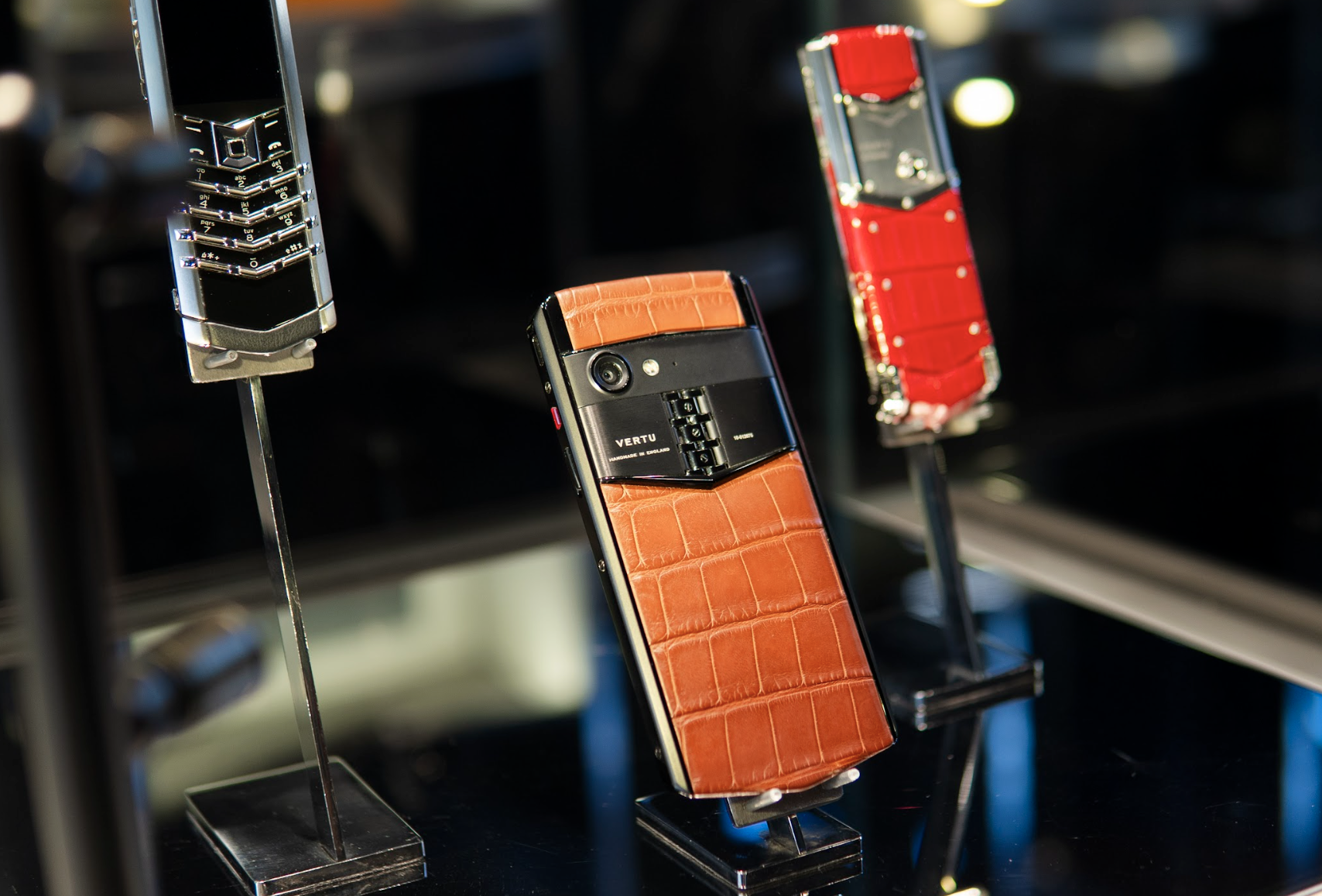 Bên trong quy trình đặt riêng Vertu, vì sao mỗi chiếc máy là một tác phẩm độc bản? - Ảnh 1.