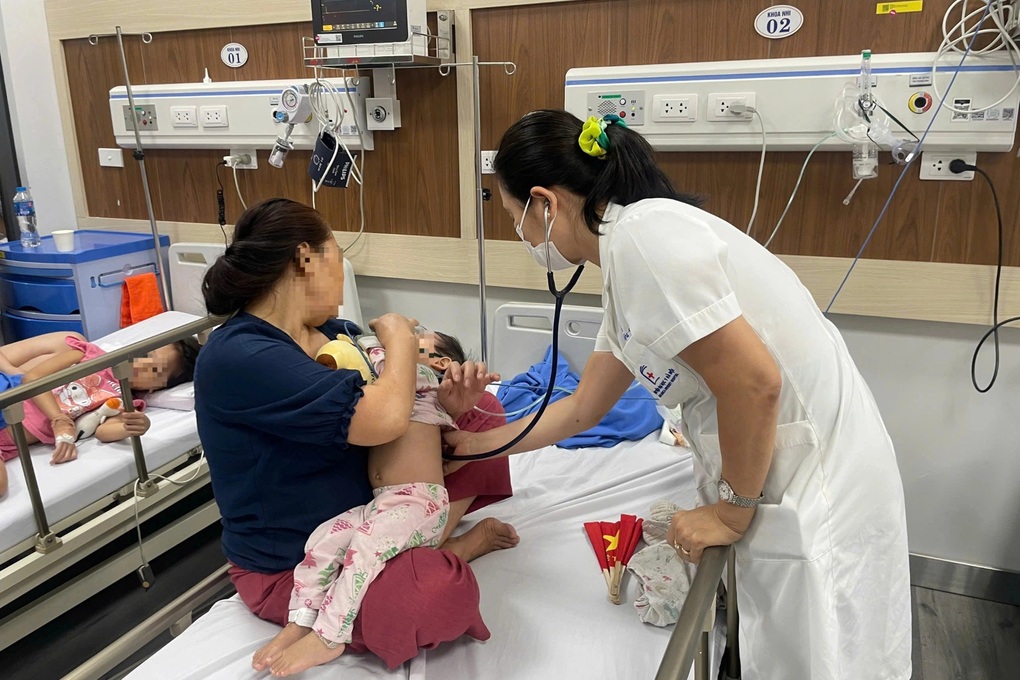 Bệnh nhi mắc RSV kín phòng bệnh: Nguy cơ đặc biệt ở trẻ dưới 6 tháng tuổi - 1