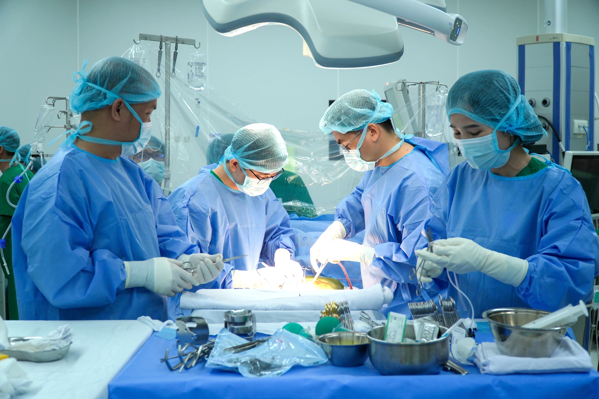 Bệnh viện Quân y 175 thực hiện thành công ca ghép gan đặc biệt số 9 1 Ca ghép gan cấp cứu đặc biệt số 9 - Ảnh 1.