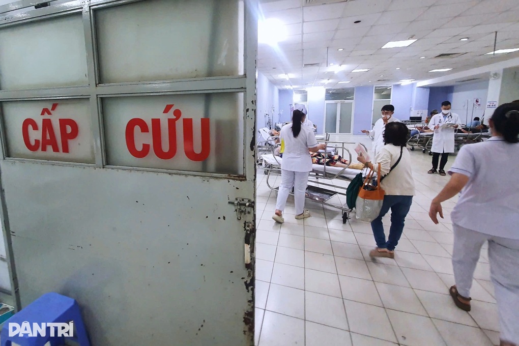 Bệnh viện ở TPHCM gặp sự cố lỗi mạng, ảnh hưởng thế nào đến bệnh nhân? - 1