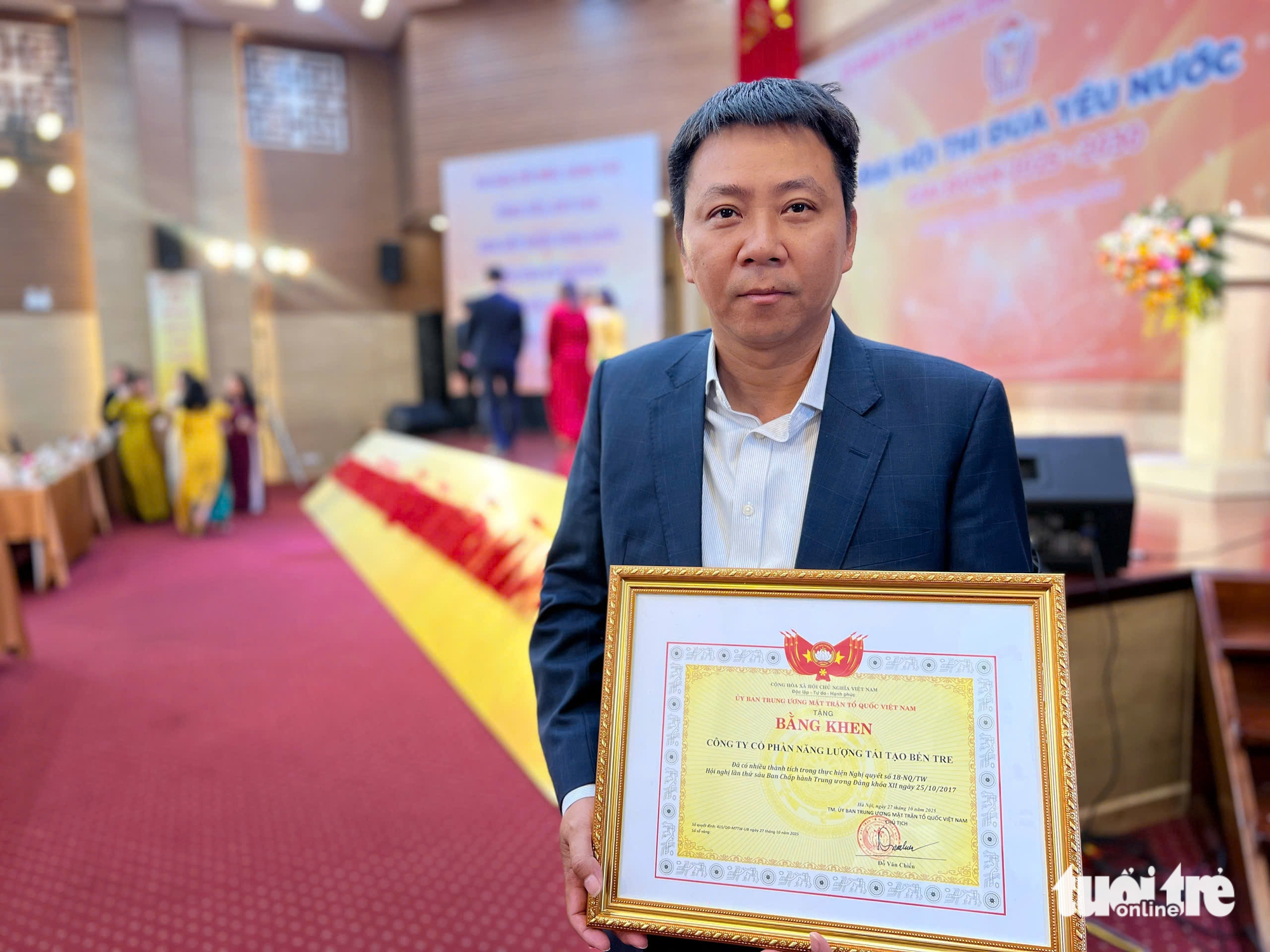 Bếp ăn 700 suất miễn phí mỗi ngày và tấm bằng khen đặc biệt - Ảnh 2.