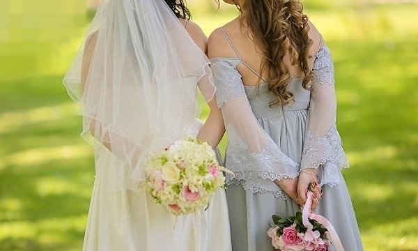 Bi nga gay xuong khi chup anh dam cuoi phu