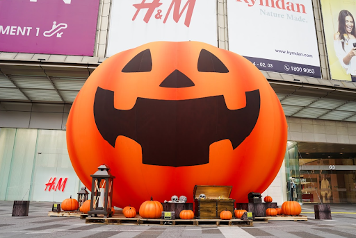 Bien Hoa Dinh Cao tai Le Hoi Halloween va Cosplay