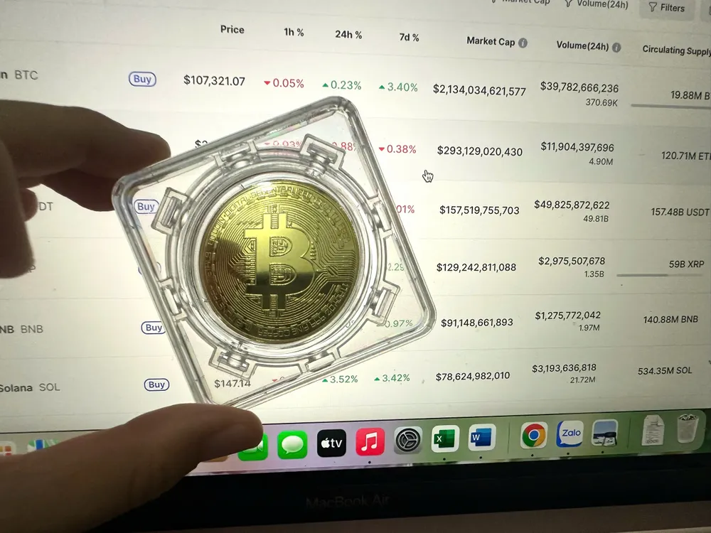 Bộ Tài chính đang xây dựng quy trình cấp phép sàn giao dịch tài sản số. Bộ Tài chính đang xây dựng quy trình cấp phép sàn giao dịch tài sản số.