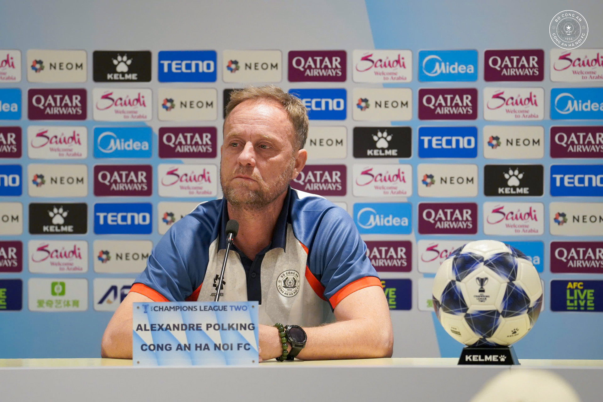 HLV Polking bật mí vũ khí 'lạ': CLB CAHN quyết thắng đội Úc ở Cúp châu Á- Ảnh 1.