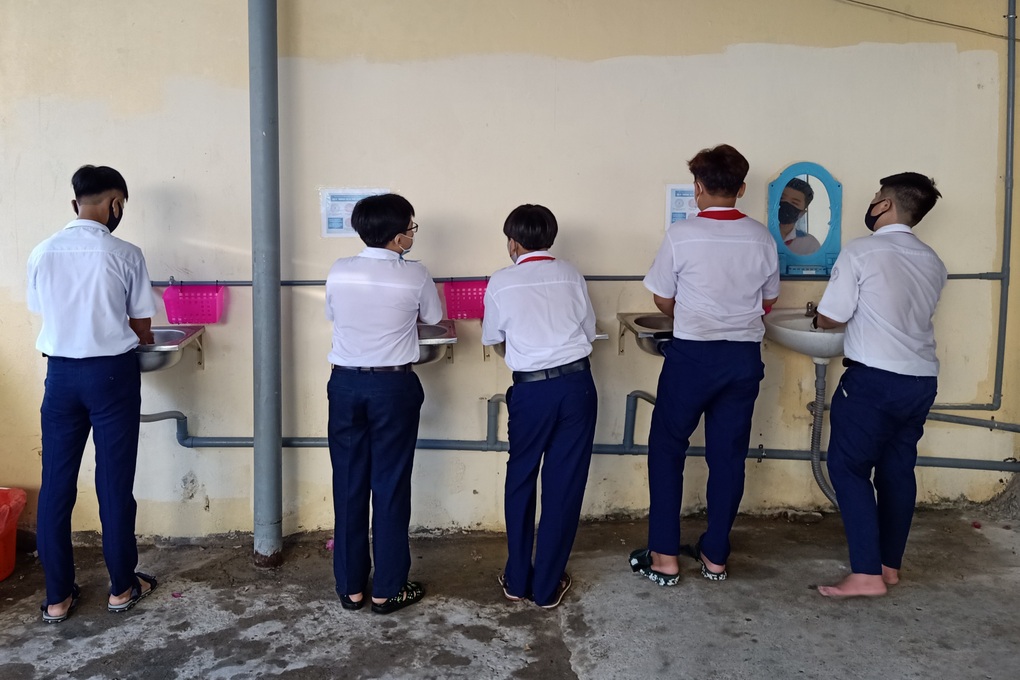 Cà Mau dự chi gần 180 tỷ đồng xây nhà vệ sinh trường học - 1